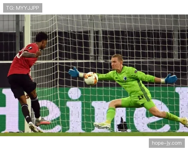 中立球规则：裁判判给单方球员并禁止争抢的适用情形