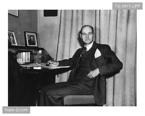 保罗·乔治逛超市推着满车定制品，旁人默默开始算人生差距