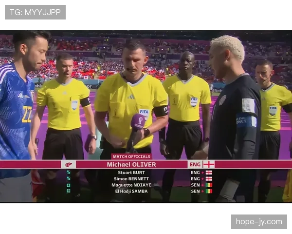 反弹手球判罚如何界定？裁判视角下的争议点解析